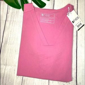 Figs scrubs chalk top